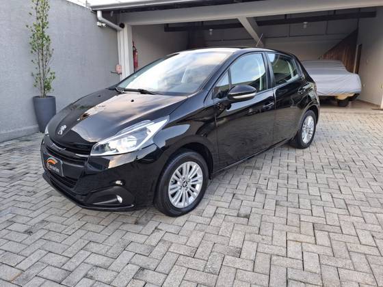 PEUGEOT 208 1.2 ALLURE 12V FLEX 4P MANUAL